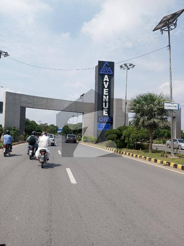ایل ڈی اے ایوینیو لاہور میں 10 مرلہ رہائشی پلاٹ 1.35 کروڑ میں برائے فروخت۔