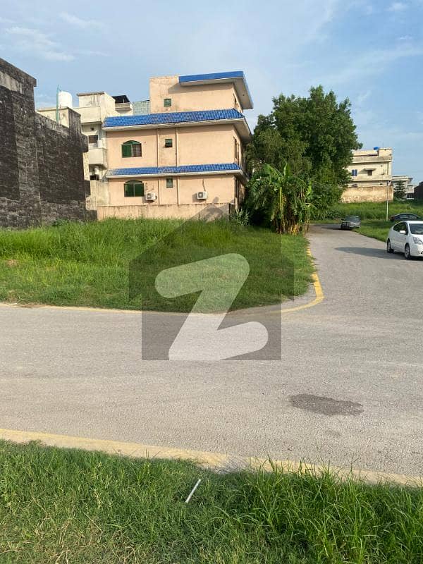 B BLOCK B-17 CDA BLOCK TOP LOCATION FRONT OPEN PLOT MPCHS - Block B ...