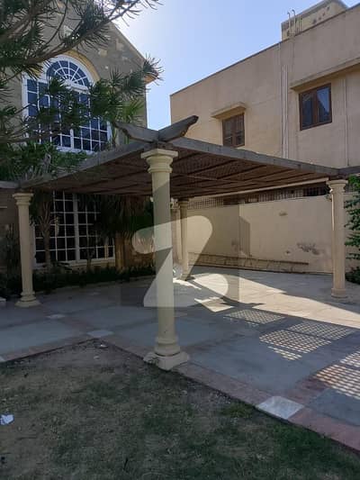 Chance Deal 1000 Yards Bungalow Near Hafiz Available For Sale