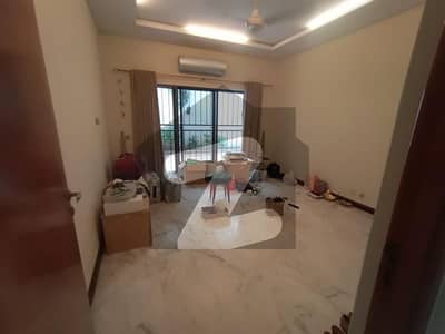 طفیل روڈ کینٹ,لاہور میں 1 کنال مکان 3.0 لاکھ میں کرایہ پر دستیاب ہے۔