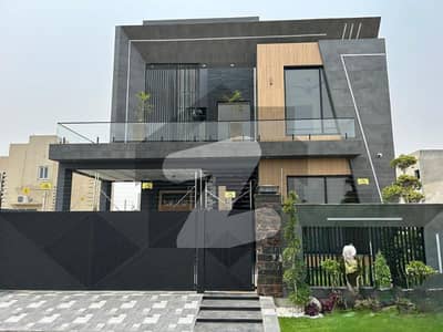 10 MARLA BEAUTIFUL WELL DESIGN HOUSE FOR SALE IN DHA PHASE 7
