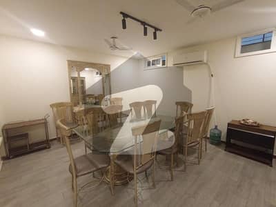 ONLY 8 YEAR OLD WEST OPEN 500YARD STREET HOUSE FOR SALE IN DHA PHASE 8