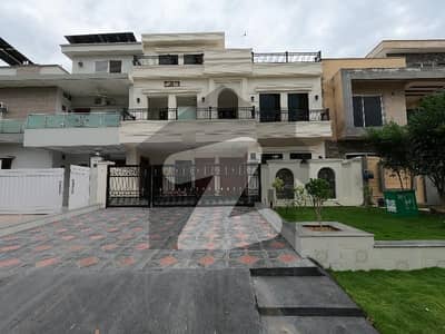 On Excellent Location House Spread Over 10 Marla In G-13/3 Available