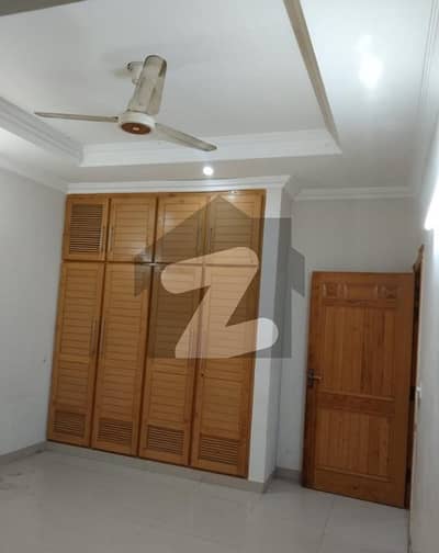 جی ۔ 13/4 جی ۔ 13,اسلام آباد میں 2 کمروں کا 10 مرلہ بالائی پورشن 1.0 لاکھ میں کرایہ پر دستیاب ہے۔