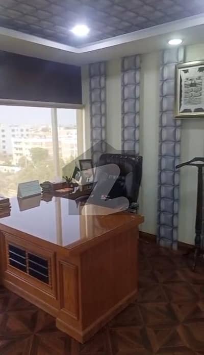 کلفٹن ۔ بلاک 4 کلفٹن,کراچی میں 7 مرلہ دفتر 4.25 کروڑ میں برائے فروخت۔