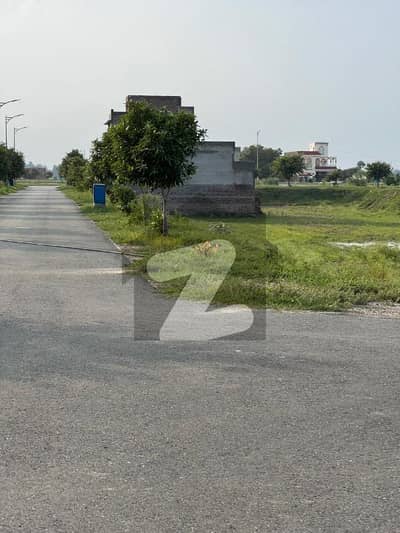 5 MARLA CORNER ON GROUND PLOT READY TO CONSTRUCTION WITH ALL DUES PAID AVAILABLE FOR SALE IN NEW LAHORE CITY PHASE 3