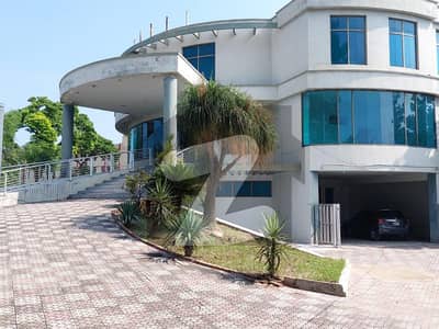 Located on Main GT Road with 35-40 Parking space Ideal for Prestigious Food Chain