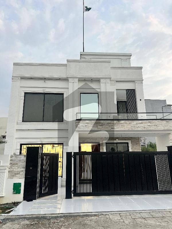 10 Marla Brand-New Corner House for Sale | Bahria Orchard Phase-1 | Prime location |