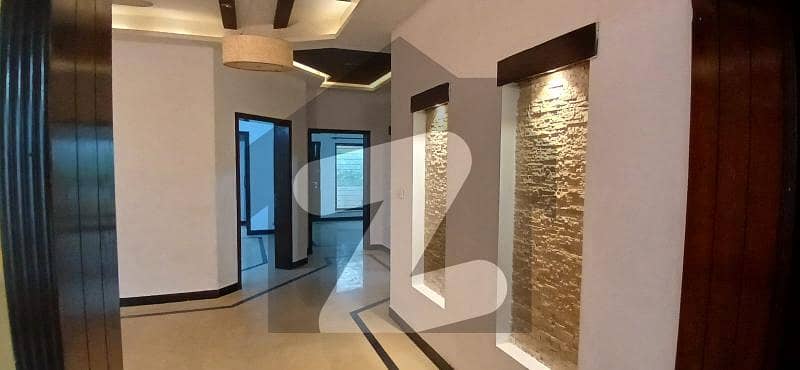 10 Marla Upper Portion For Rent In G-13/4