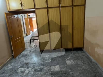 12MARLA UPPER PORTION FOR RENT FOR OFFICE IN JOHAR TOWN