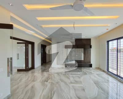 Upper Portion For Rent Super Hot Location