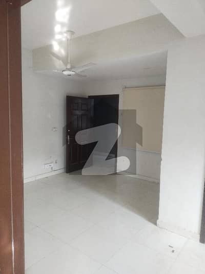 2 Bed Corner Flat Available For Rent