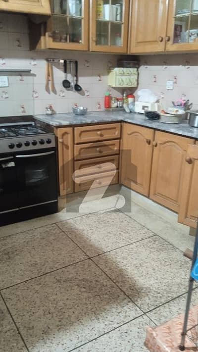 2 bed's bath attached