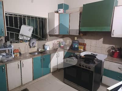 جی ای سی ایچ ایس فیز 3 - بلاک سی گورنمنٹ ایمپلائیز کوآپریٹیو ہاؤسنگ سوسائٹی (جی ایچ سی ایچ ایس) ۔ فیز 3,گورنمنٹ ایمپلائیز کوآپریٹیو ہاؤسنگ سوسائٹی (جی ایچ سی ایچ ایس),لاہور میں 3 کمروں کا 12 مرلہ بالائی پورشن 70.0 ہزار میں کرایہ پر دستیاب ہے۔