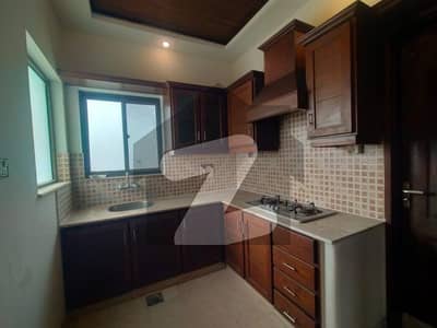 ONE-KANAL UPPER PORTION 3 BEDS AVAILABLE FOR RENT