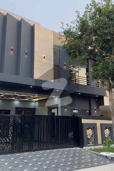 8 Marla Luxury House For Sale In Faisal Town Block A Prime Location