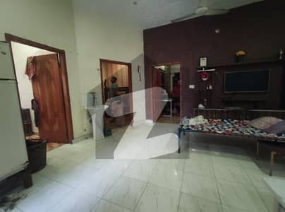 10 MARLA LOWER PORTION AVAILABLE FOR RENT IN PU PHASE 2