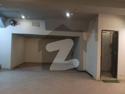 4 Marla Commercial Floor For Rent In DHA Phase 4 CCA Block LAHORE