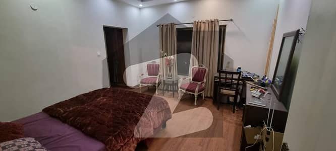 10 MARLA BRAND NEW TILE FLOOR PORTION AVAILABLE FOR RENT NEAR UMT UNIVERSITY ALL FACILITIES AVAILABLE ORIGINAL PICS E. T. C