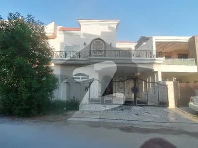 Double Storey 10 Marla House Available In Wapda Town Phase 1 For Sale