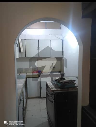 3rd floor 3 bedroom flat in north nazimabad block-G