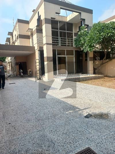 ایف ۔ 8 اسلام آباد میں 4 کمروں کا 1 کنال مکان 5.85 لاکھ میں کرایہ پر دستیاب ہے۔
