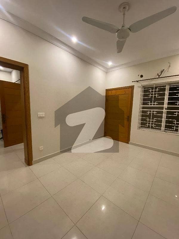 Beautiful Ground Portion For Rent