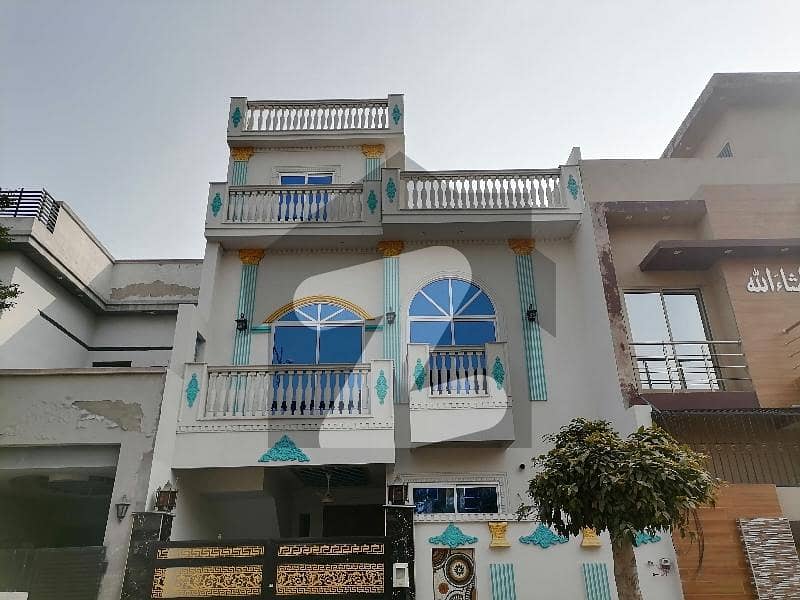 فور سِیزن فیز1 فور سِیزن ہاؤسنگ,فیصل آباد میں 5 مرلہ مکان 2.65 کروڑ میں برائے فروخت۔ فور سِیزن فیز1 فور سِیزن ہاؤسنگ,فیصل آباد میں 5 مرلہ مکان 2.65 کروڑ میں برائے فروخت۔