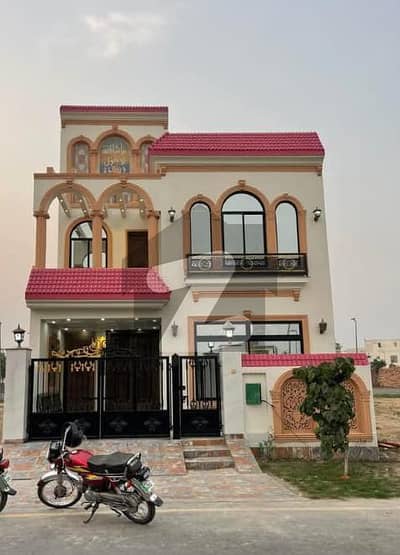 بحریہ نشیمن ۔ آئرس بحریہ نشیمن,لاہور میں 3 کمروں کا 5 مرلہ مکان 1.55 کروڑ میں برائے فروخت۔