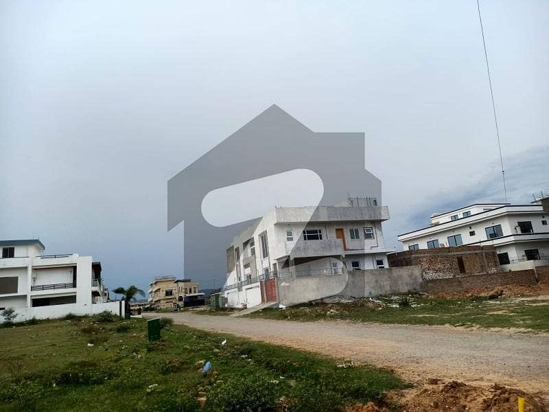 B-17 Plot 35x70 Available For Sale B-17 Plot 35x70 Available For Sale