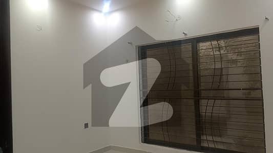 محافظ ٹاؤن فیز 1 محافظ ٹاؤن,لاہور میں 2 کمروں کا 1 کنال زیریں پورشن 85.0 ہزار میں کرایہ پر دستیاب ہے۔