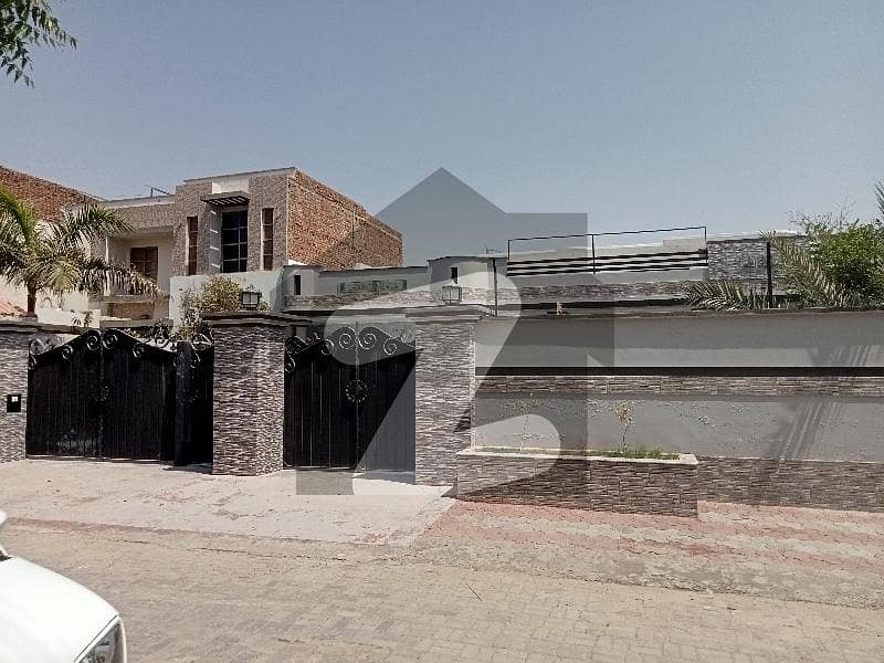 گلشنِ اقبال رحیم یار خان میں 6 کمروں کا 1 کنال مکان 2.5 کروڑ میں برائے فروخت۔