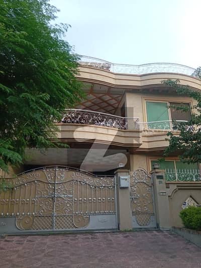 i-8/2.40x80. upper portion available for rent near shifa hospital more options available