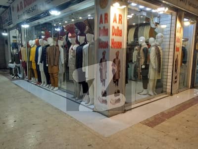 مال روڈ لاہور میں 1 کمرے کا 1 مرلہ دکان 2.5 کروڑ میں برائے فروخت۔
