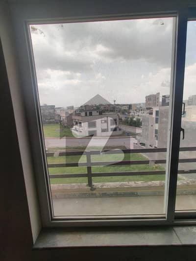 1 kanal house upper portion available