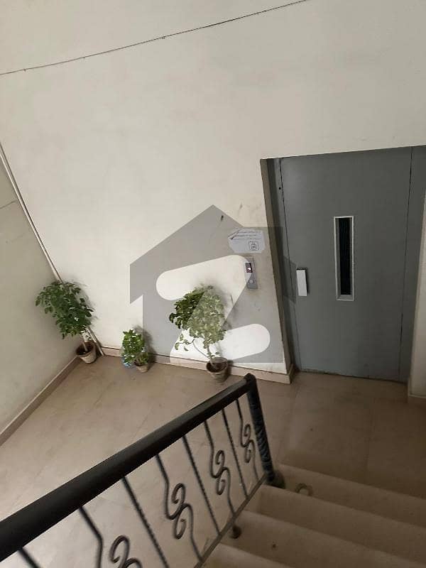2000 SQURE FEET APARTMENT AVAILABLE FOR SALE