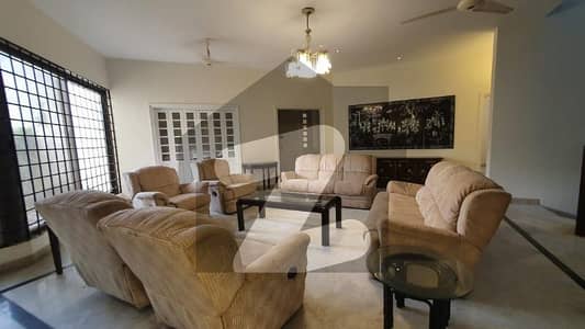 Beautiful 1300 Yard 5 Bed House For Rent With Huge Garden