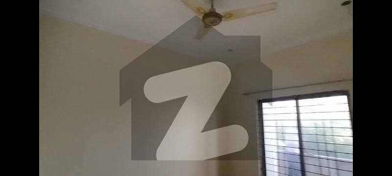 5 Marla Flat For Rent
