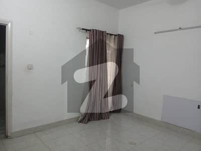 14 Marla Beautiful Upper Portion Available For Rent In G-9/1 With Water Bore & Separate Meters