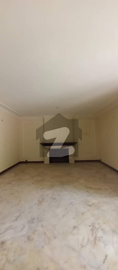 کینٹ لاہور میں 2 کمروں کا 10 مرلہ زیریں پورشن 1.1 لاکھ میں کرایہ پر دستیاب ہے۔