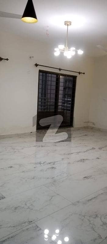 عسکری ٹاور 3 ڈی ایچ اے ڈیفینس فیز 5,ڈی ایچ اے ڈیفینس,اسلام آباد میں 3 کمروں کا 12 مرلہ فلیٹ 80.0 ہزار میں کرایہ پر دستیاب ہے۔