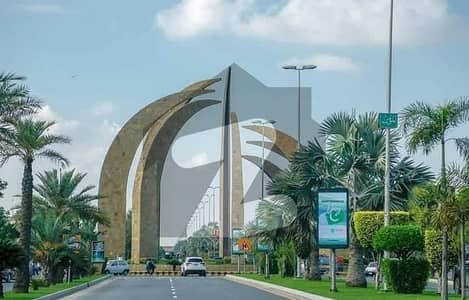 corner plot available for sale in Bahria Town Lahore