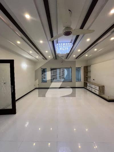 1 KANAL UPPER PORTION FOR RENT UET