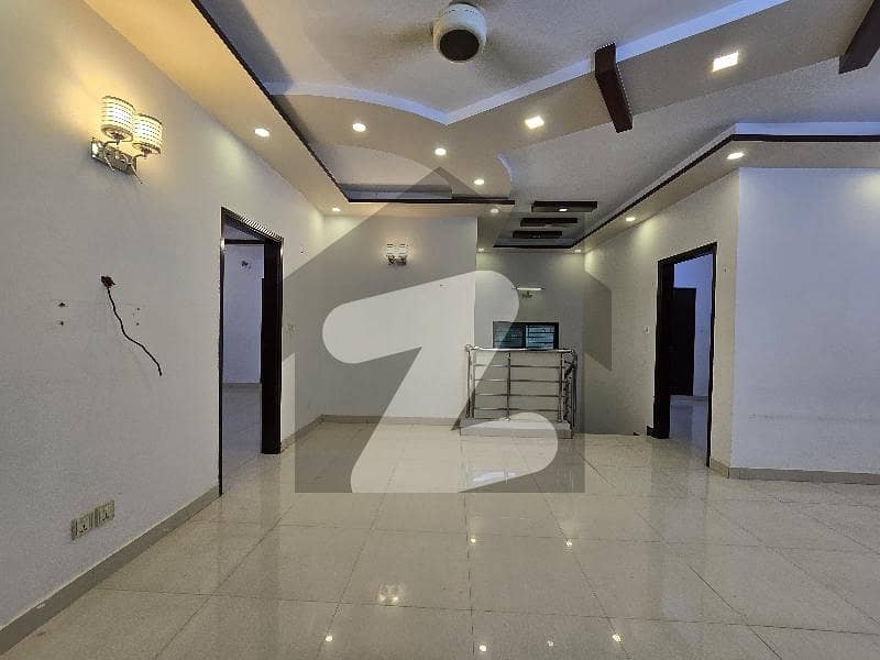200 sq yards duplex for sale in PECHS