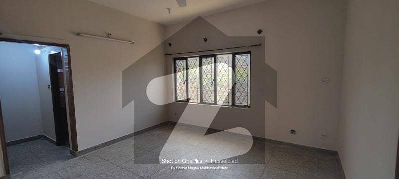 House For Sale G9-4 Ideal Location