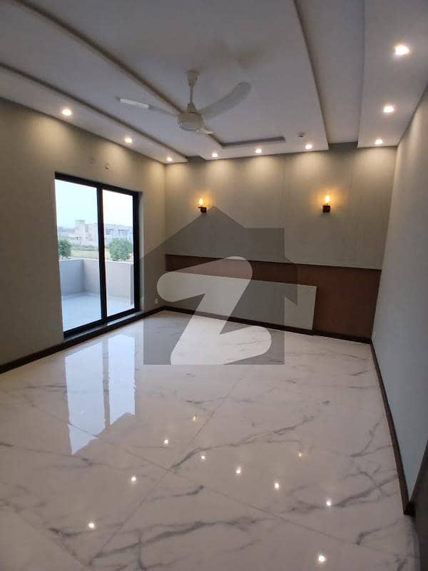 ONE KANAL UPPER PORTION AVAILABLE REASONABLE RENT