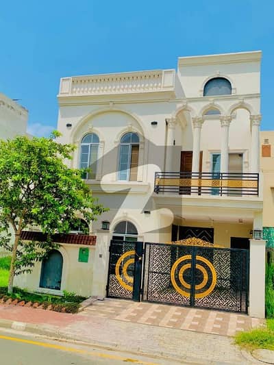 بحریہ آرچرڈ فیز 1 - ایسٹرن ایکسٹینشن بحریہ آرچرڈ فیز 1,بحریہ آرچرڈ,لاہور میں 3 کمروں کا 5 مرلہ مکان 1.6 کروڑ میں برائے فروخت۔ بحریہ آرچرڈ فیز 1 - ایسٹرن ایکسٹینشن بحریہ آرچرڈ فیز 1,بحریہ آرچرڈ,لاہور میں 3 کمروں کا 5 مرلہ مکان 1.6 کروڑ میں برائے فروخت۔