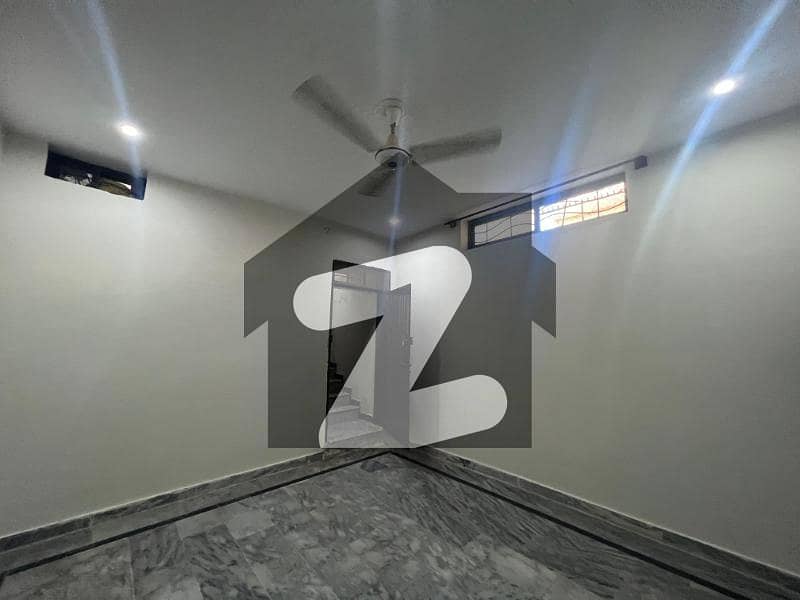 10 marla (35x70) 3 rooms Basement portion on rent in G13/3