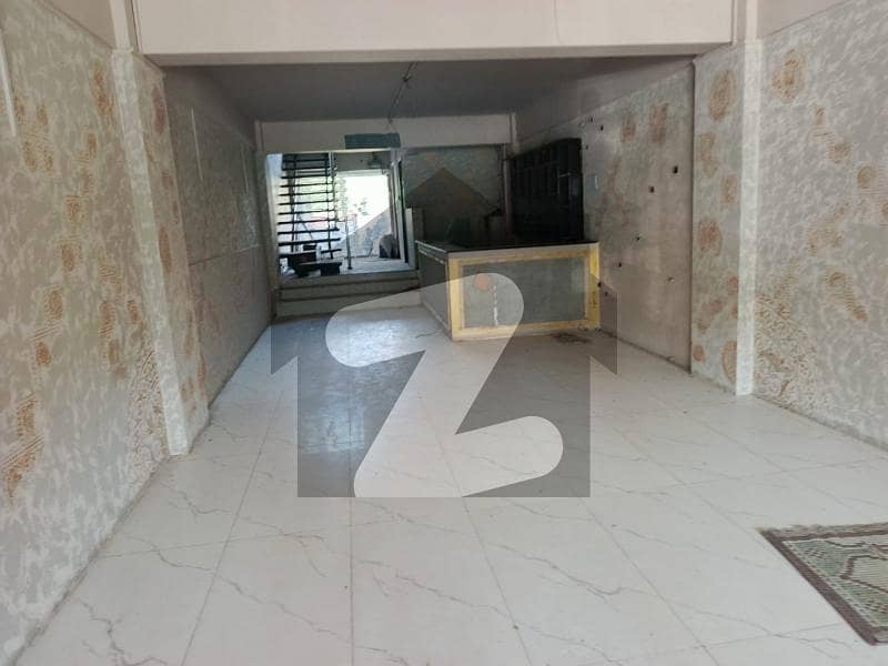 Main Boulevard , Three Story Full Unit Available For Rent
