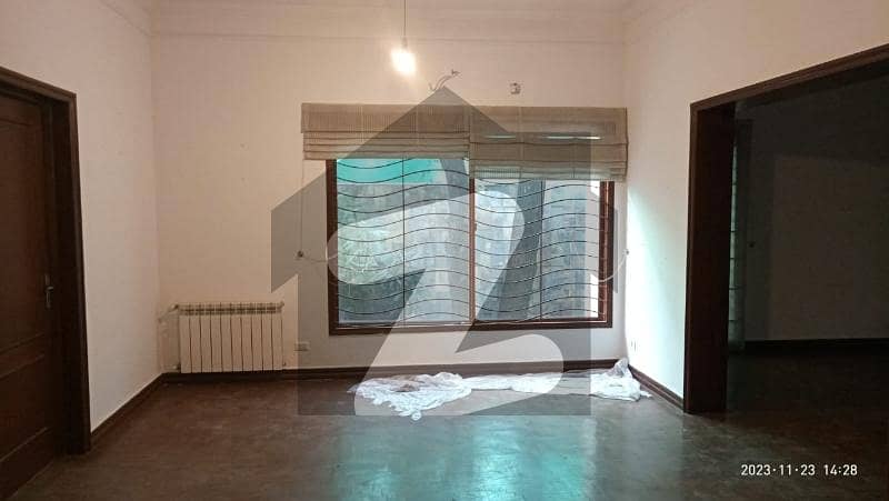 Beautiful House Available For Rent In Cantt